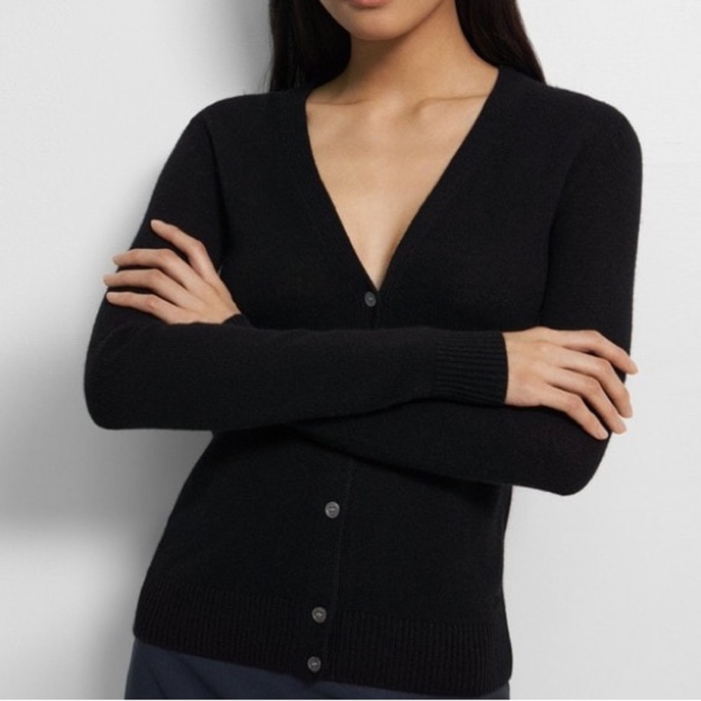 PARK VOGEL Cashmere V Neck Sweater